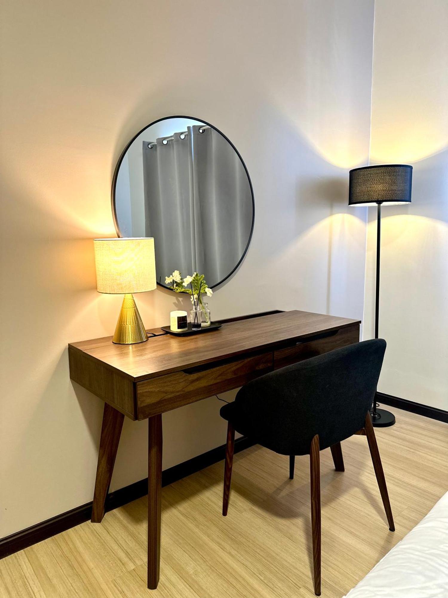 Modern Stylish *